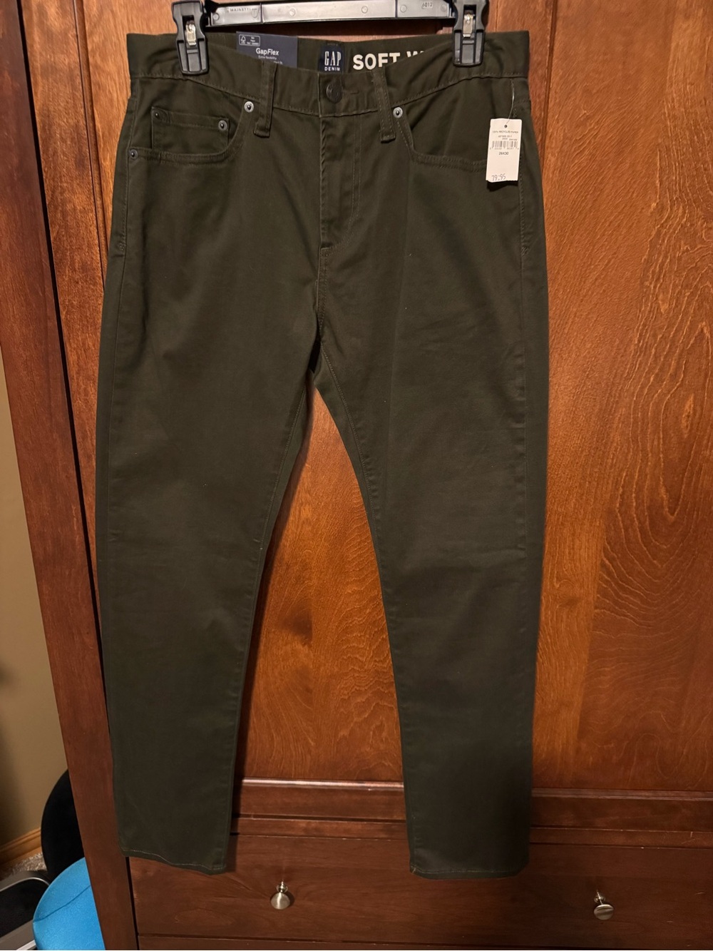 GAP Men's Slim Straight Jeans in Olive